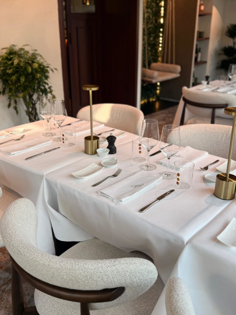 7b83fd96-ae62-4bd4-b2e8-6176227bc7ec